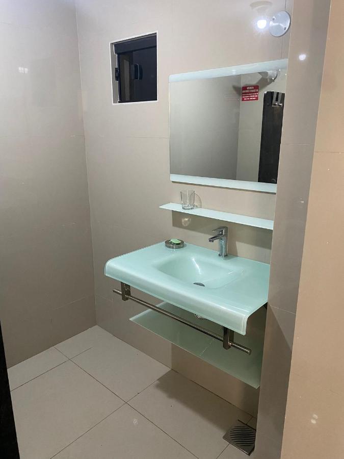 Espana Suites Hotel سيوداد ديل إستي المظهر الخارجي الصورة